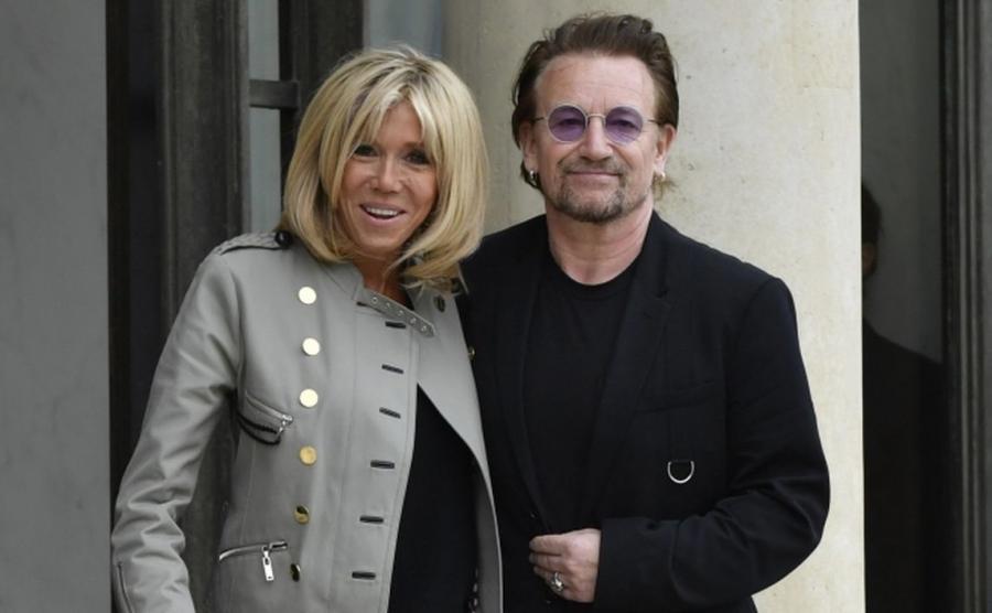 Francuska Pierwsza Dama Brigitte Macron i muzyk U2 Bono