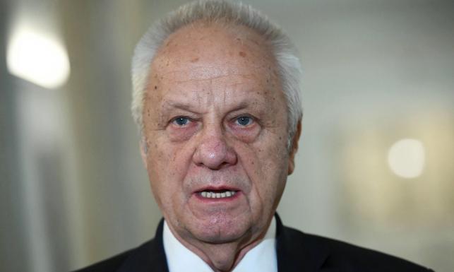 Niesiołowski o pomniku Kaczyńskiego: Kompromitacja. Jak inne pomniki sławiące fałszywy kult, będzie zniszczony