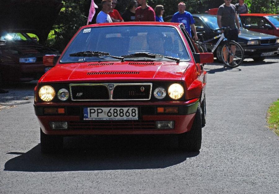 Perły dawnej i współczesnej włoskiej motoryzacji zjechały z całej Polski w jedno miejsce na dwa dni święta pasjonatów włoskiego stylu życia i motoryzacji