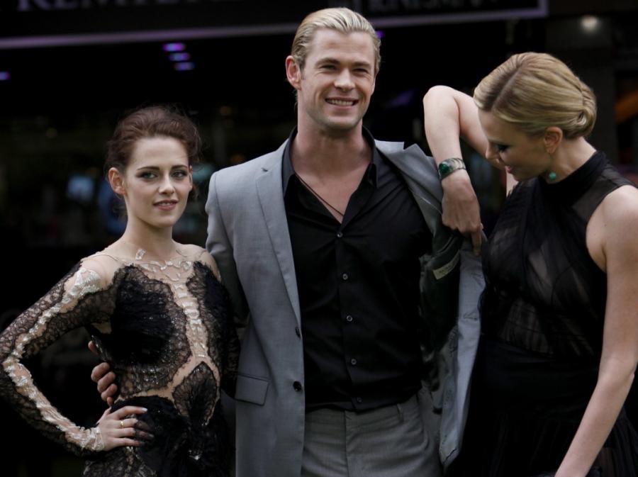 Kristen Stewart, Chris Hemsworth i Charlize Theron