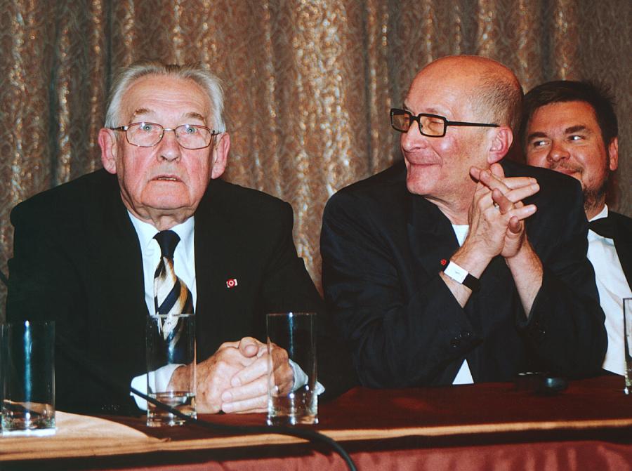 Andrzej Wajda, Wojciech Pszoniak – konferencja prasowa na temat "Ziemii obiecanej" (2000)