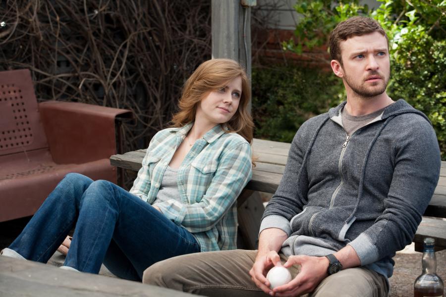 Amy Adams i Justin Timberlake w filmie "Dopóki piłka w grze"