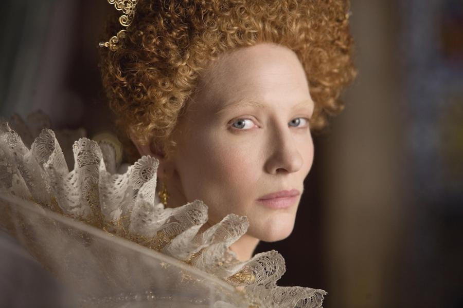 Cate Blanchett w filmie "Elizabeth"