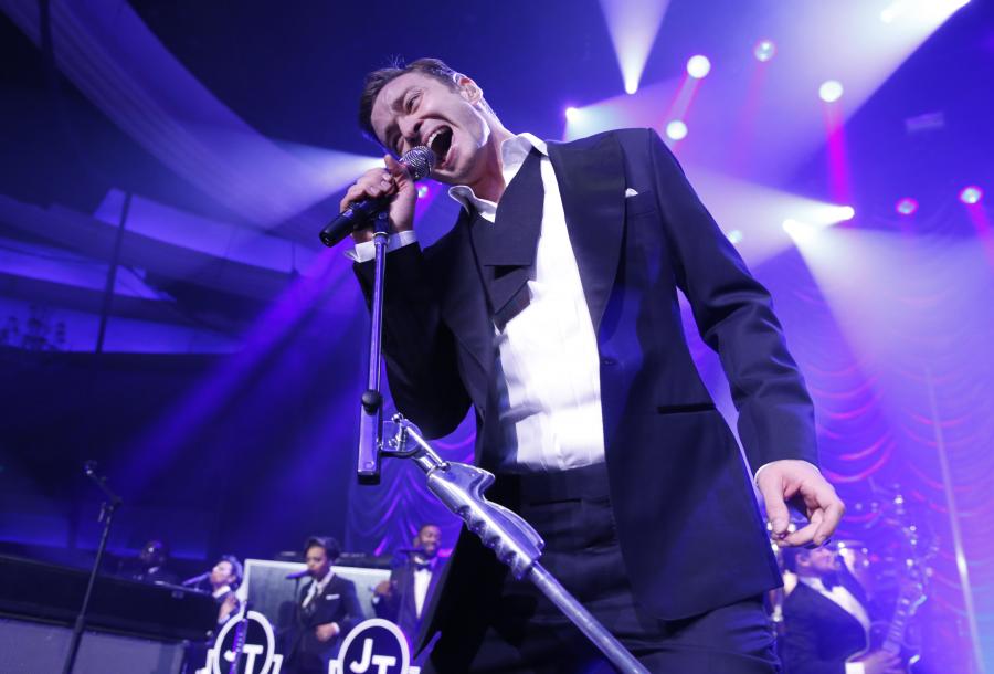 Justin Timberlake podczas występu na gali Grammy – 10 luty 2013
