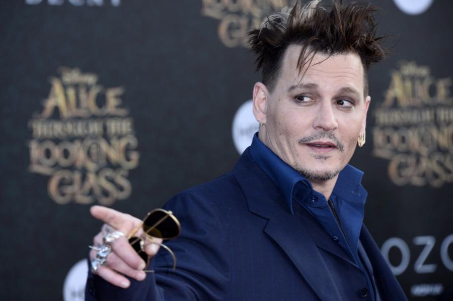 Johnny Depp jak Szalony Kapelusznik na premierze "Alicji po drugiej stronie lustra"