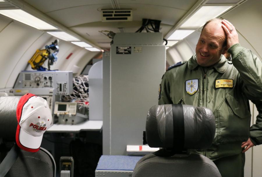 Kpt. Ralf "Bimsi" Gross podczas prezentacji samolotu AWACS